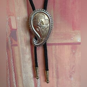 🤩Vintage JJ Western Bolo Tie – Gold and Silver-Tone Paisley – Jonette Jewelry